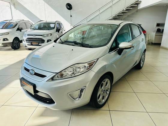 FORD FIESTA 1.6 SE HATCH 16V FLEX 4P MANUAL FORD FIESTA 1.6 SE HATCH 16V FLEX 4P MANUAL